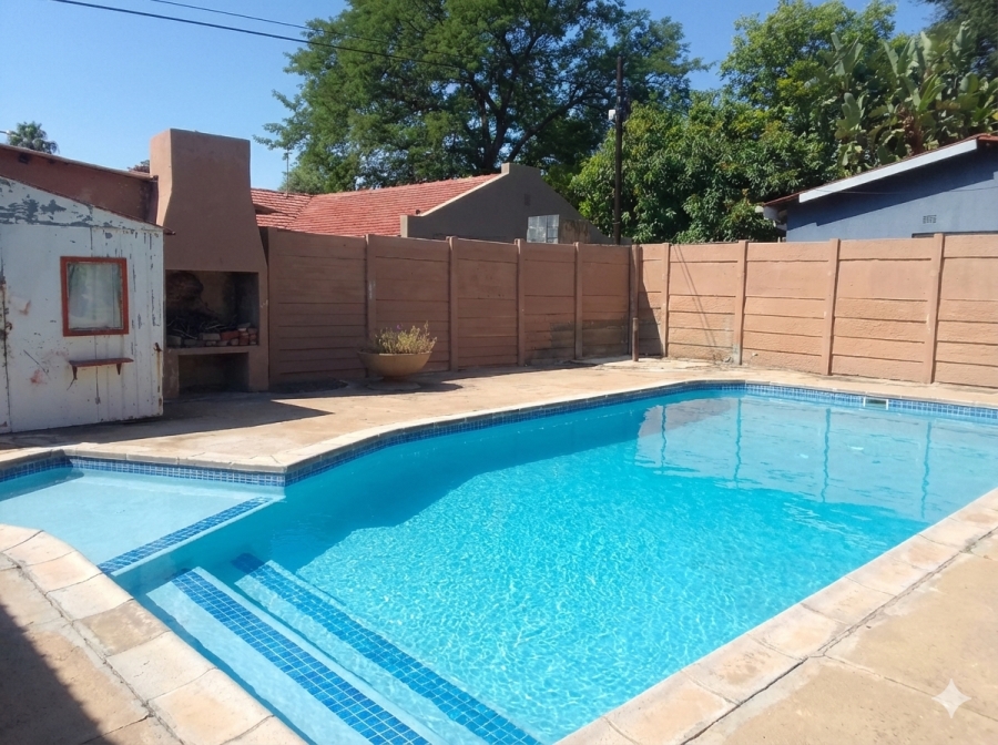 5 Bedroom Property for Sale in Protea Park North West